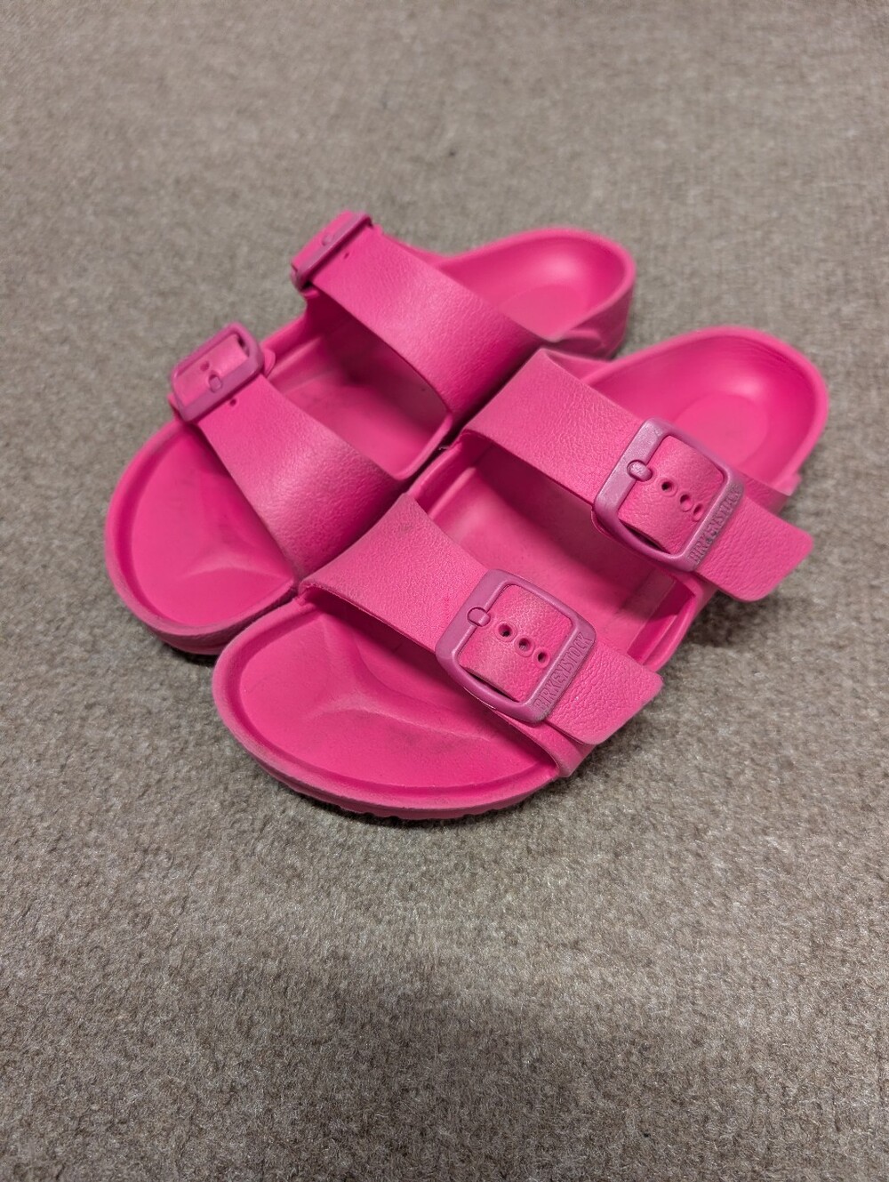 Birkenstock Girls Hot Pink Double-Buckle Slide Sandals (Size 33- US 2-2.5) - Picture 3 of 6